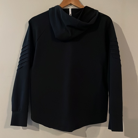 Puma size small sweater *make a bundle offer*multiple items discounted*just ask* - Picture 2 of 2